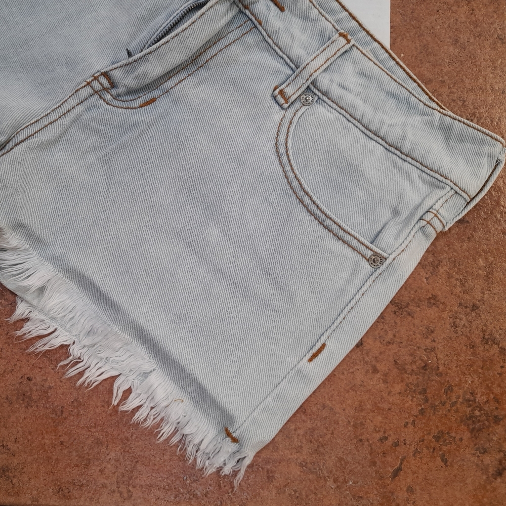 ● Bullhead | Low Rise Short - Picture 11 of 13